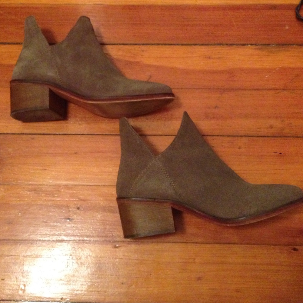 Trafaluc Booties - Picture 2 of 4